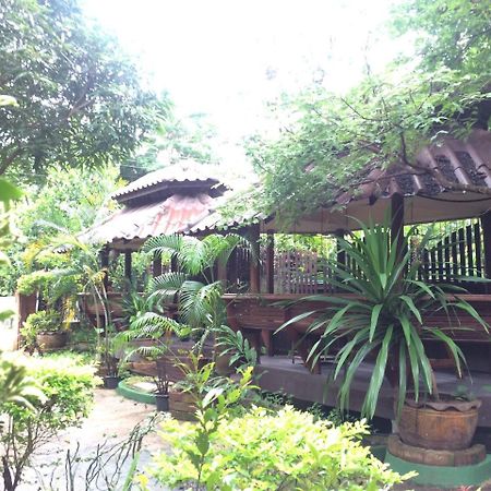 The Local Mae Hong Son Apartamento Exterior foto