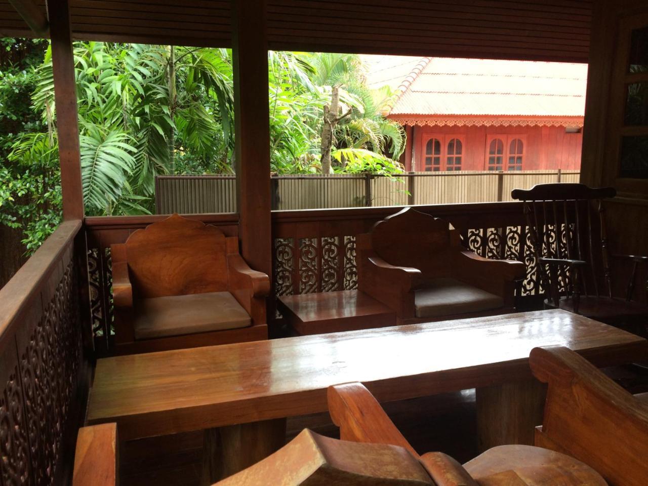 The Local Mae Hong Son Apartamento Exterior foto